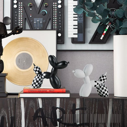 RONGHE Black And White Plaid Balloon Dog（For specific pricing, please consult our customer service）Minimum order quantity: 200 pieces Simple and Modern Indoor Soft Decor Living Room Decorations