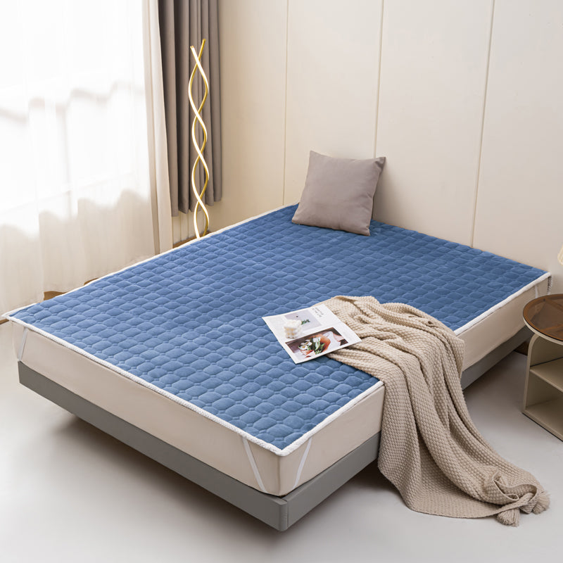 LIERDE Ultra Soft Crystal Plush Bed Pad  Non-slip wash mattress thickened to keep warm