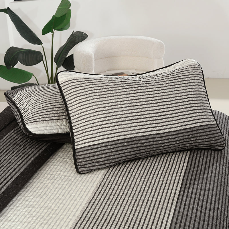 GANGZHENG 3Pcs Printed Bed Cover Set (black and white stripes)  Home bedroom enlarging and thickening skin friendly