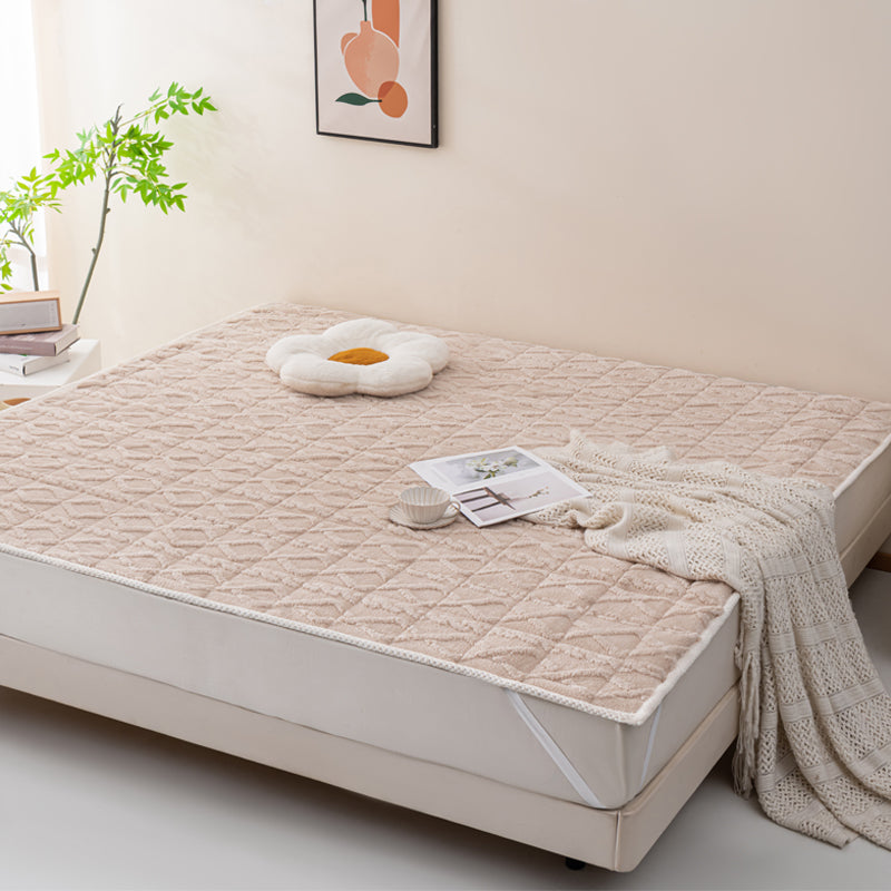 LIERDE Ultra Soft Crystal Plush Bed Pad  Non-slip wash mattress thickened to keep warm