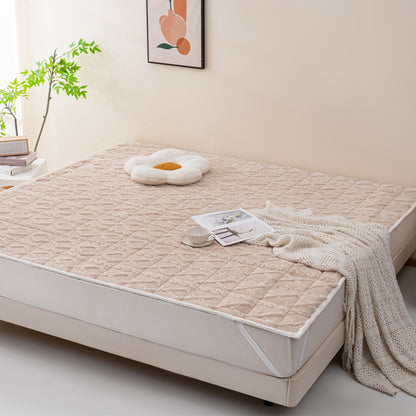 LIERDE Ultra Soft Crystal Plush Bed Pad  Non-slip wash mattress thickened to keep warm